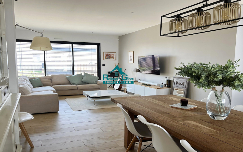 Maison 6 pièces 135 m² · à Châteaugiron · 135 m² · 386 500 €